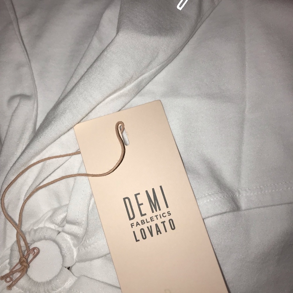 New Fabletics Madison tank top XL Demi Lovato ⭐️ - Picture 3 of 5
